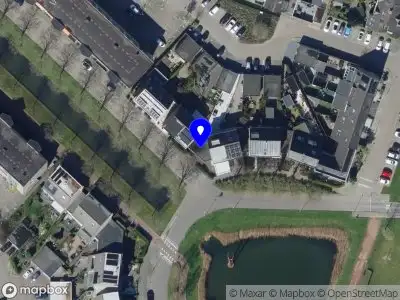 Ambulance met grote spoed naar de Strausslaan in Barendrecht