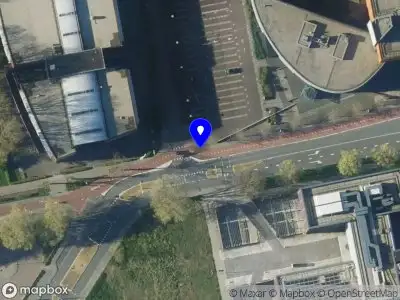 Ambulance naar de Kruseman van Eltenweg in Alkmaar vanwege ongeval met letsel