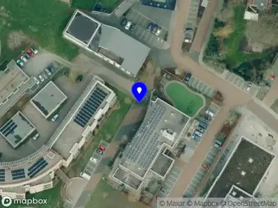 Brandweer met gepaste spoed naar de Goosensplein in Den Ham vanwege een liftopsluiting