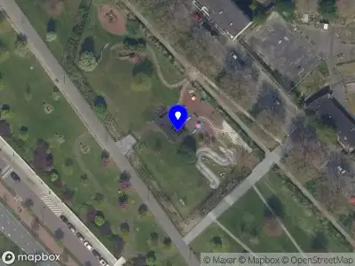 Ambulance met gepaste spoed naar de Vierhavensstraat in Rotterdam