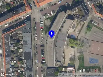 Ambulance met grote spoed naar de Vlaardingerdijk in Schiedam