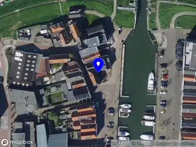 Ambulance met gepaste spoed naar de Buitenhavenstraat in Oud-Beijerland