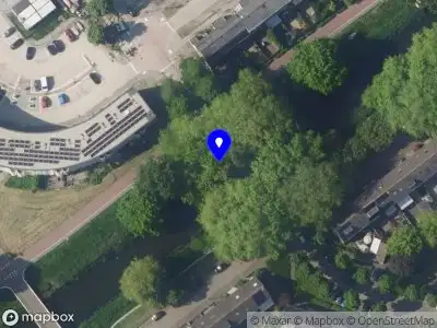 Brandweer met grote spoed naar de Messiaenplantsoen in Almere vanwege gebouwbrand