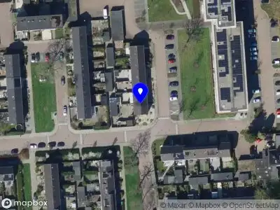 Ambulance met grote spoed naar de Notenhof in Barendrecht