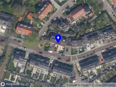 Ambulance met grote spoed naar de Burgemeester Wijnaendtslaan in Rotterdam