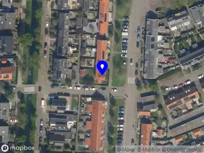 Ambulance met grote spoed naar de Huis te Veldelaan in Maasland