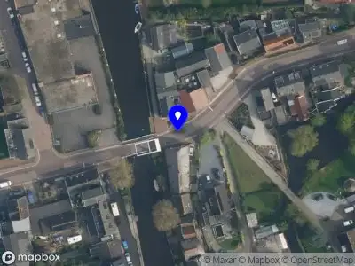 Brandweer met gepaste spoed naar de De Groendijck in Driebruggen vanwege gebouwbrand