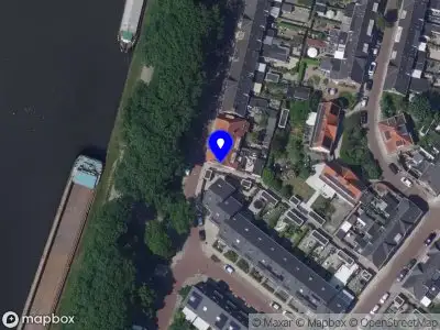 Ambulance met grote spoed naar de Dirk Raphaelsz. Kamphuijzenstraat in Gorinchem