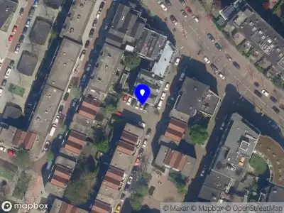 Ambulance met grote spoed naar de Lambertusstraat in Rotterdam