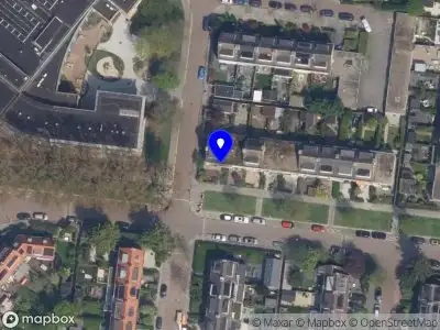 Ambulance met grote spoed naar de Mozartlaan in Rotterdam