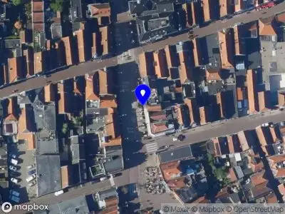 Ambulance met gepaste spoed naar de Melkmarkt in Enkhuizen