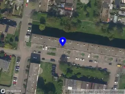 Ambulance met grote spoed naar de Van Baerlestraat in Vlaardingen