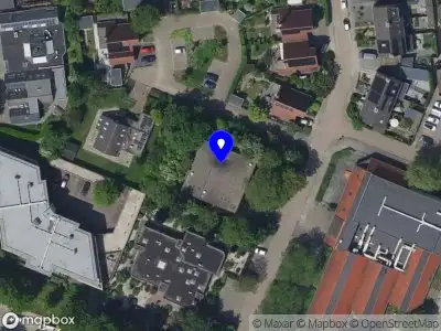 Ambulance met grote spoed naar de Munnikenland in Sleeuwijk