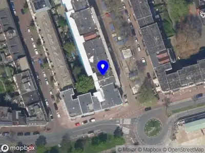 Ambulance met grote spoed naar de Rechthuislaan in Rotterdam