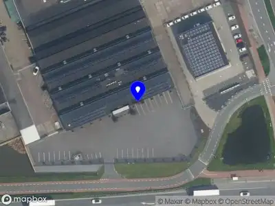 Brandweer met grote spoed naar de Jogchem van der Houtweg in De Lier vanwege afhijsen patient