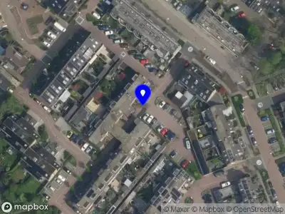 Ambulance met grote spoed naar de Itterbeek in Pijnacker