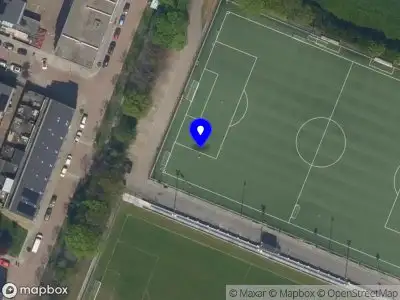 Ambulance met gepaste spoed naar de Deijffelbroekseweg in Pernis Rotterdam