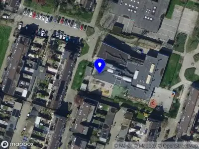 Ambulance met grote spoed naar de Thielmonde in Oud-Beijerland