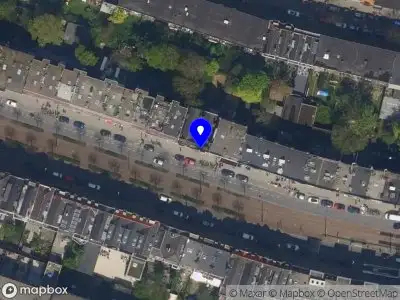 Ambulance met grote spoed naar de Schiedamseweg in Rotterdam