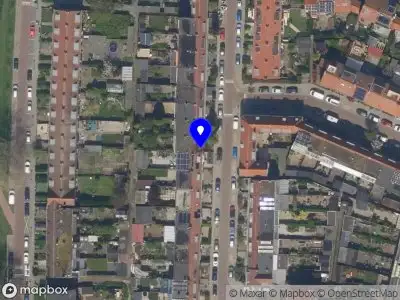 Ambulance met gepaste spoed naar de Richard Holstraat in Vlaardingen