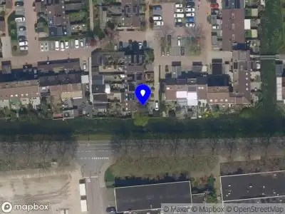 Ambulance met grote spoed naar de Coen Botrede in Capelle aan den IJssel