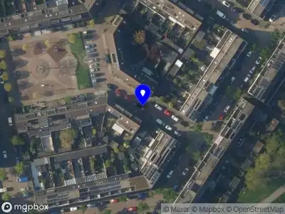 Ambulance met grote spoed naar de Marie Jungiusstraat in Leiden