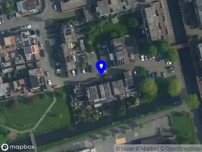 Ambulance met grote spoed naar de De Hofstee in Weesp