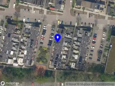 Ambulance met grote spoed naar de De la Reijstraat in Ridderkerk