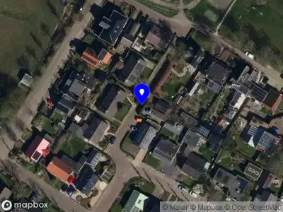 Brandweer met grote spoed naar de Weversterp in Britsum vanwege voertuigbrand