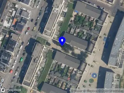 Ambulance met gepaste spoed naar de IJsbrand de Jongstraat in Zandvoort vanwege brand