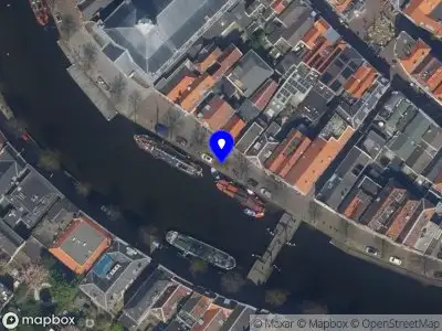 Ambulance met gepaste spoed naar de Lange Haven in Schiedam