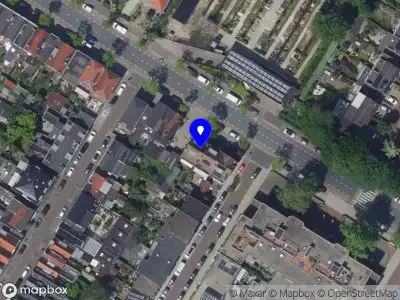 Brandweer met grote spoed naar de Oranjestraat in Dordrecht vanwege stankoverlast