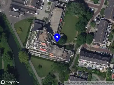 Ambulance met gepaste spoed naar de Slangenburg in Dordrecht