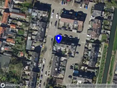 Ambulance met grote spoed naar de Smederij in Barendrecht