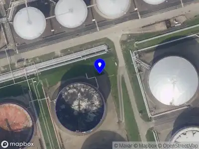 Brandweer met grote spoed naar de Oude Maasweg in Botlek Rotterdam vanwege stankoverlast