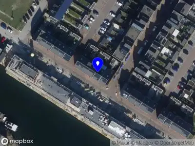 Ambulance en brandweer met gepaste spoed naar de Ketelkade in Goes vanwege grote brand