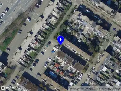 Ambulance met grote spoed naar de Klompenmaker in Spijkenisse