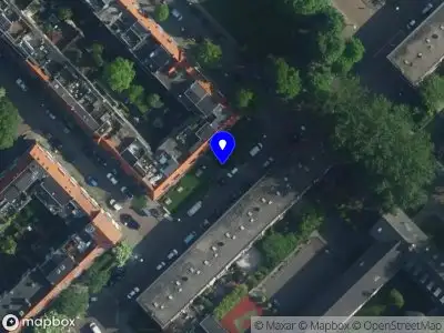 Ambulance met grote spoed naar de Aragohof in Amsterdam