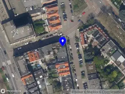 Ambulance met grote spoed naar de Samuel Mullerstraat in Rotterdam