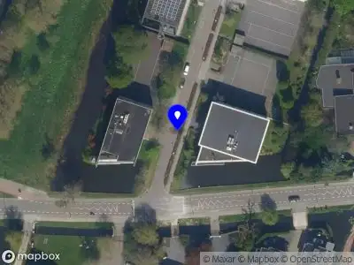 Ambulance met gepaste spoed naar de Jan Leentvaarlaan in Rotterdam