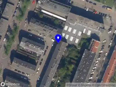 Ambulance met gepaste spoed naar de Libellenstraat in Rotterdam
