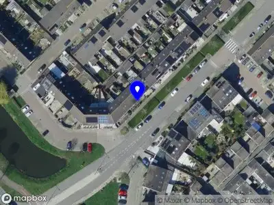 Ambulance met gepaste spoed naar de Ebrostraat in Spijkenisse