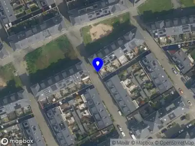 Ambulance met grote spoed naar de Oliemolen in Delft