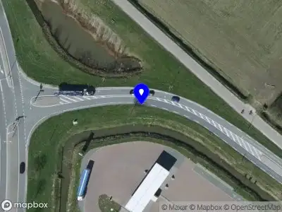 Ambulance met grote spoed naar de Tonisseweg in Oude-Tonge