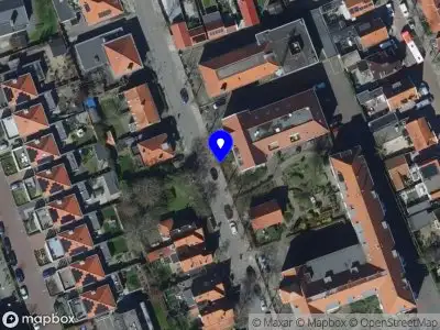 Ambulance met grote spoed naar de Burgemeester Mijslaan in Middelharnis