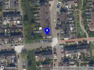 Ambulance met grote spoed naar de Bas de Blokrede in Capelle aan den IJssel