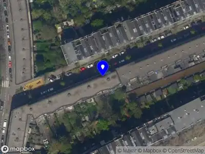 Ambulance met grote spoed naar de Snellinckstraat in Rotterdam