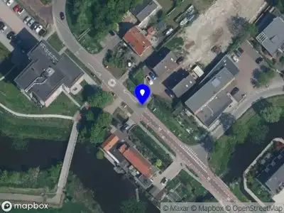 Ambulance en brandweer met grote spoed naar de Osdorperweg in Halfweg