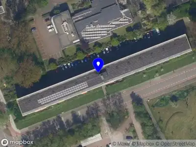 Ambulance met grote spoed naar de Dillenburgsingel in Vlaardingen