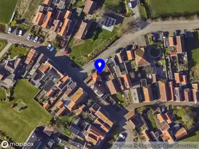 Brandweer met gepaste spoed naar de Het Buurtje in Oudeschild vanwege waarnemen gaslucht